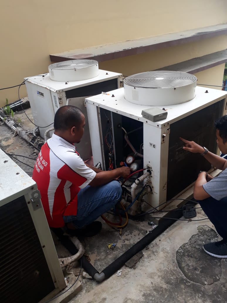 service ac ruangan samarinda4